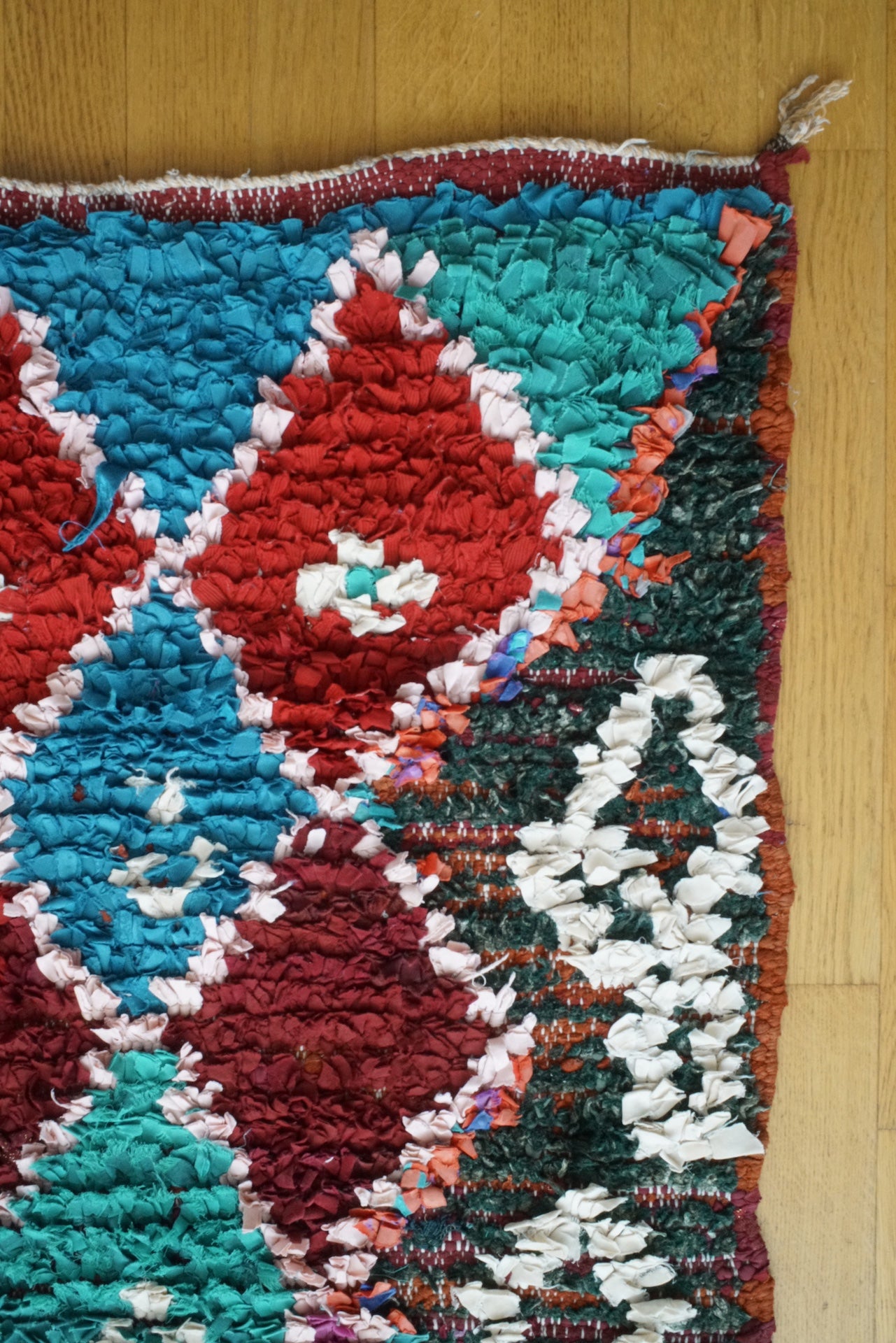 Marokkolainen vintage Boucherouite berbermatto 164x91