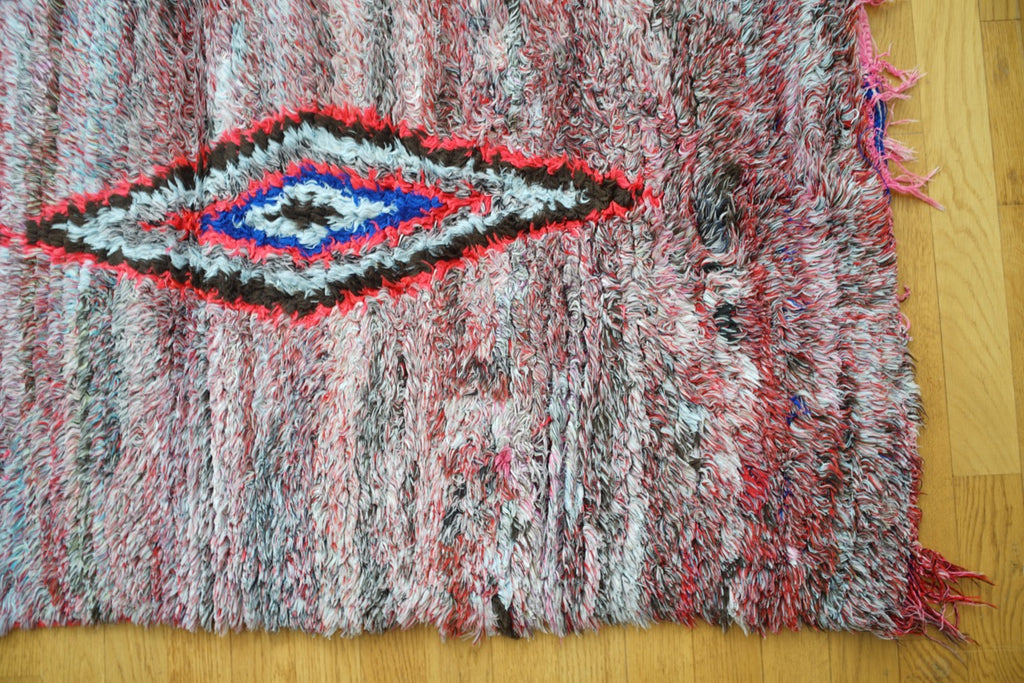 Marokkolainen  vintage matto lähikuva – Azilal berbermaton salmiakkikuvio, materiaalina puuvilla ja lampaanvilla