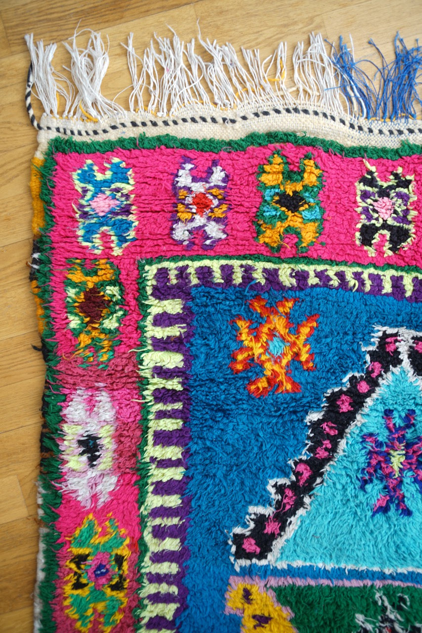 Vintage käytävämaton yksityiskohdat, berberisymbolit ja hapsut