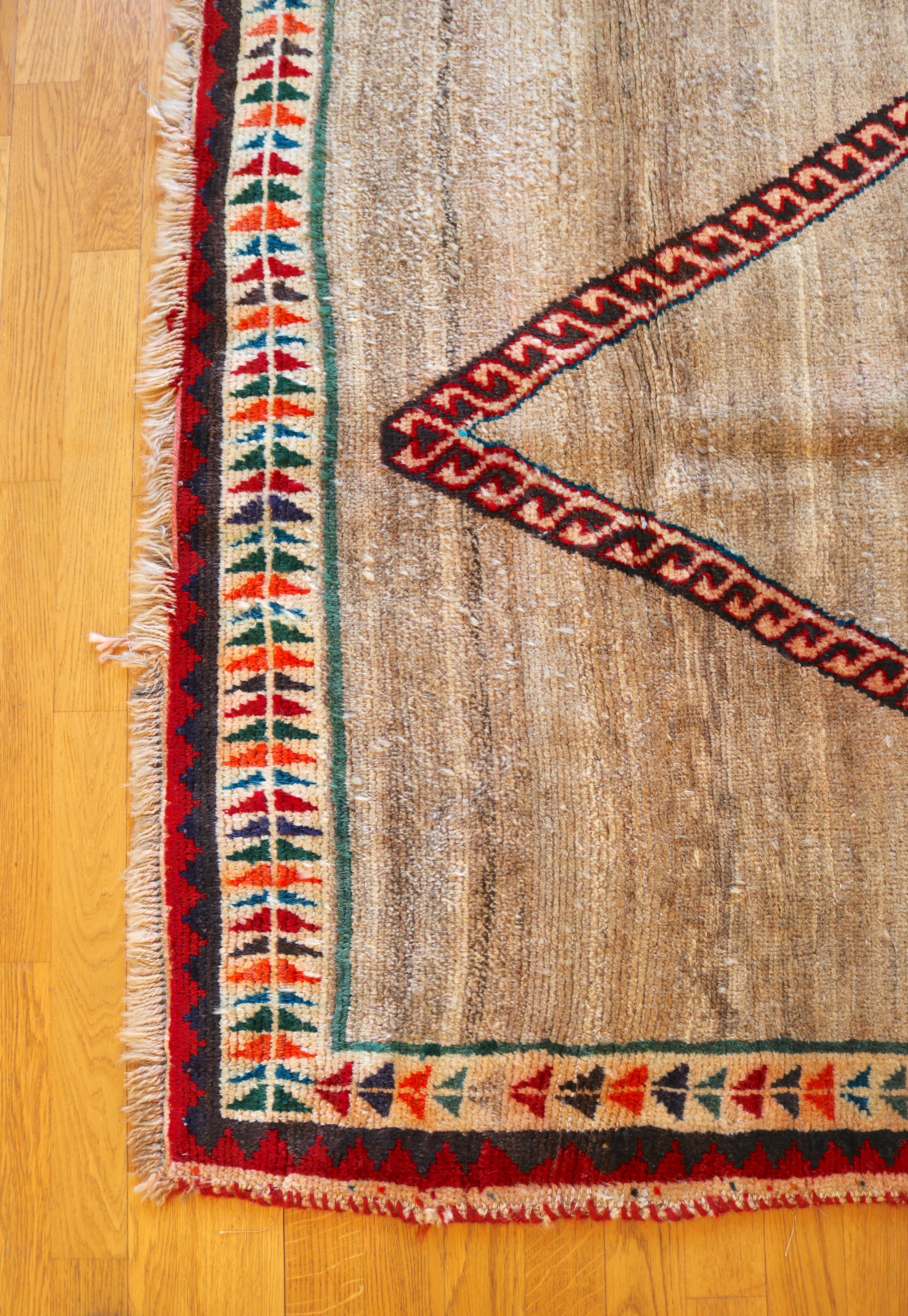 Marokkolainen vintage berbermatto 207x136